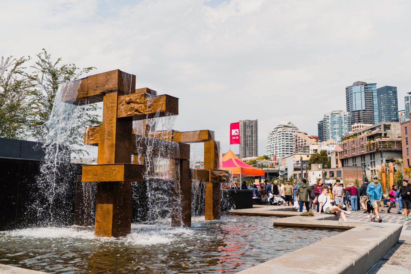 The Waterfront Fountain on Pier 58 at the Waterfront Park Grand Opening Celebration. 